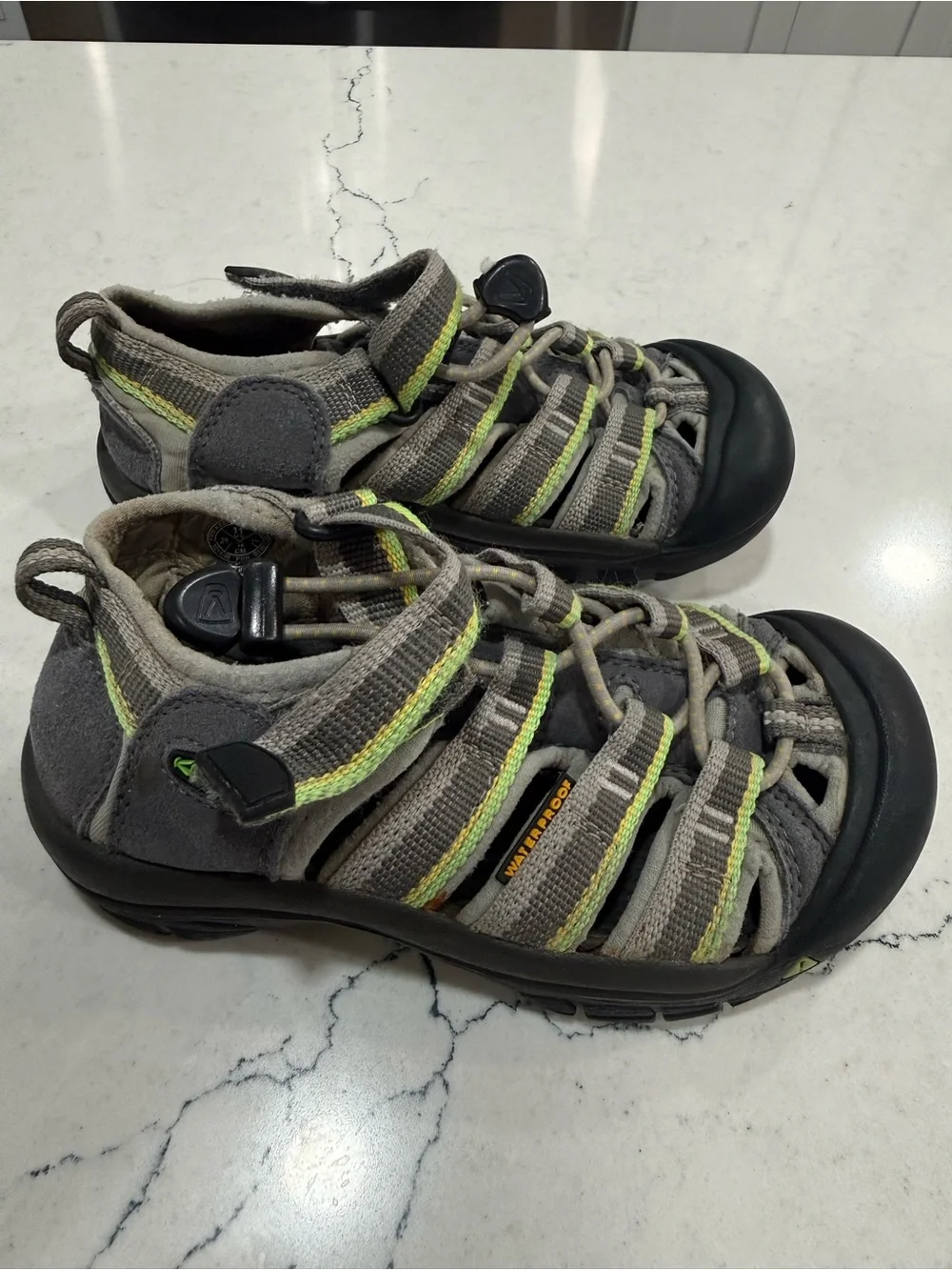 KEEN Newport H2 Kids Toddler Closed-Toe Sandals Gray/Green US 11 Water Shoes